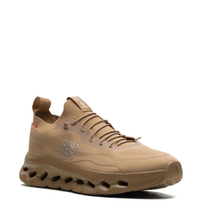 On Running Cloudtilt LOEWE Dark Sand