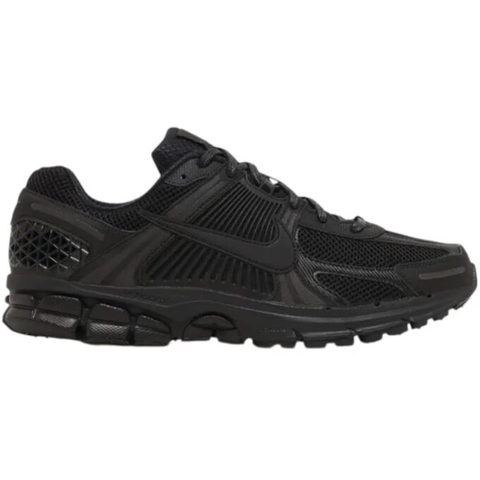 Nike Zoom Vomero 5 all black