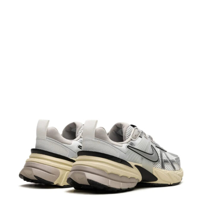 Nike V2K Run "Metallic Silver"