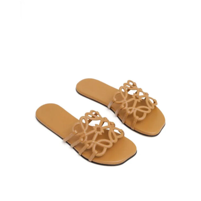 LOEWE Petal Anagram slides