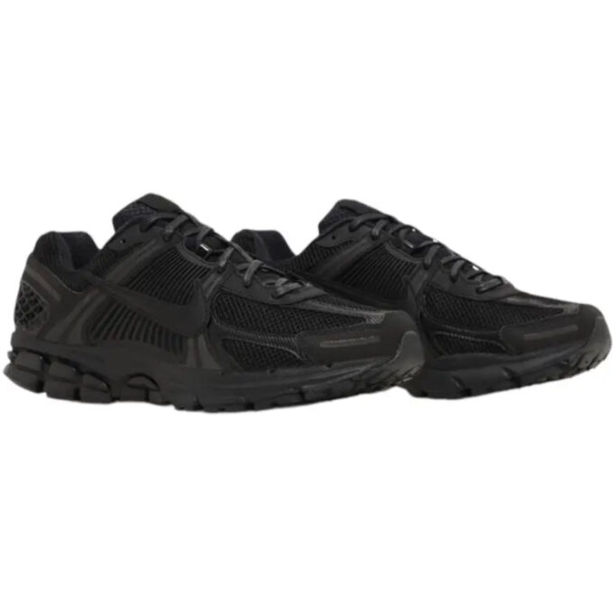 Nike Zoom Vomero 5 all black