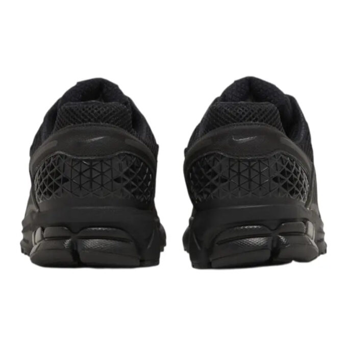 Nike Zoom Vomero 5 all black