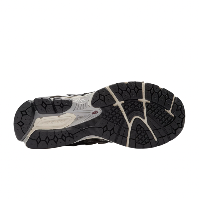 New Balance 1906A – Silver Metallic